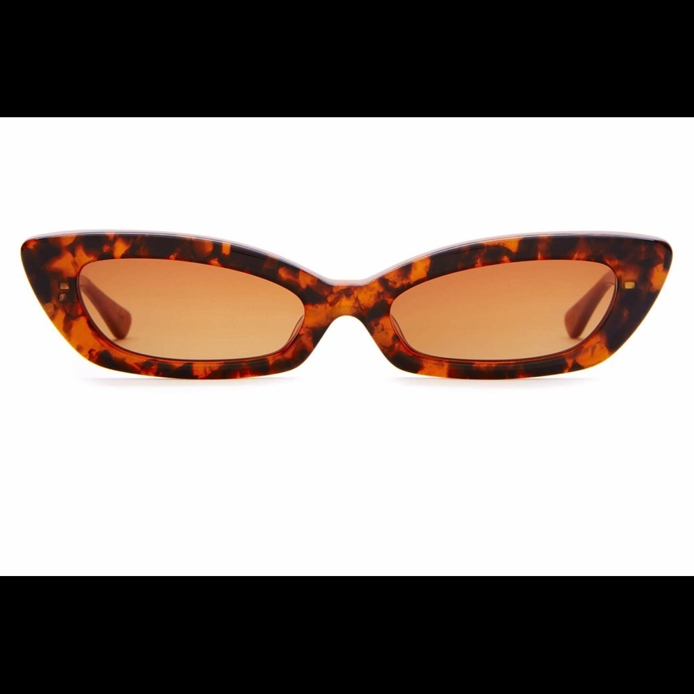 The Oliver by Emma Chamberlain Crap Eyewear